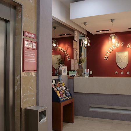 Aparthotel Milord'S Suites Бенидорм Екстериор снимка