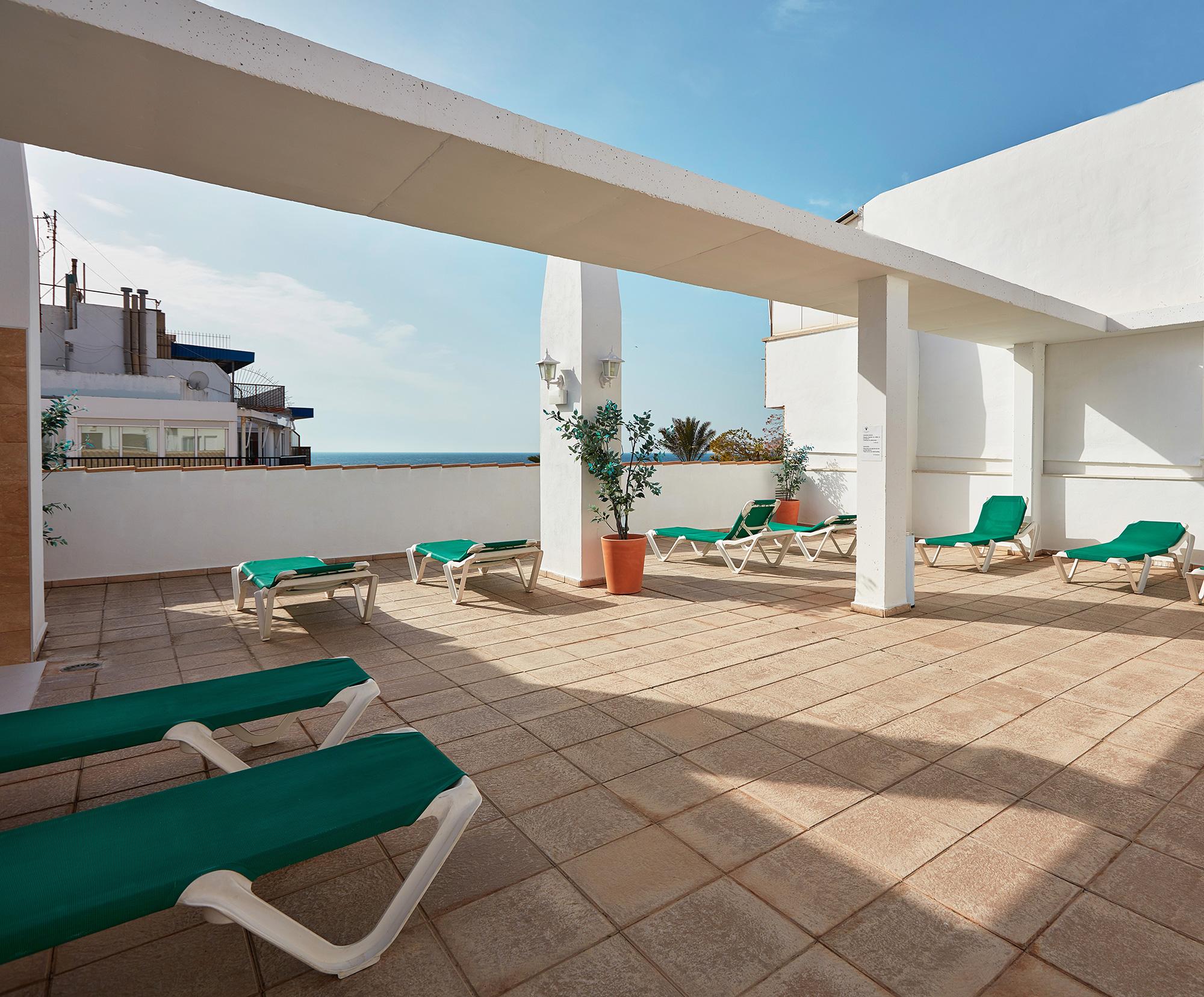 Aparthotel Milord'S Suites Бенидорм Екстериор снимка