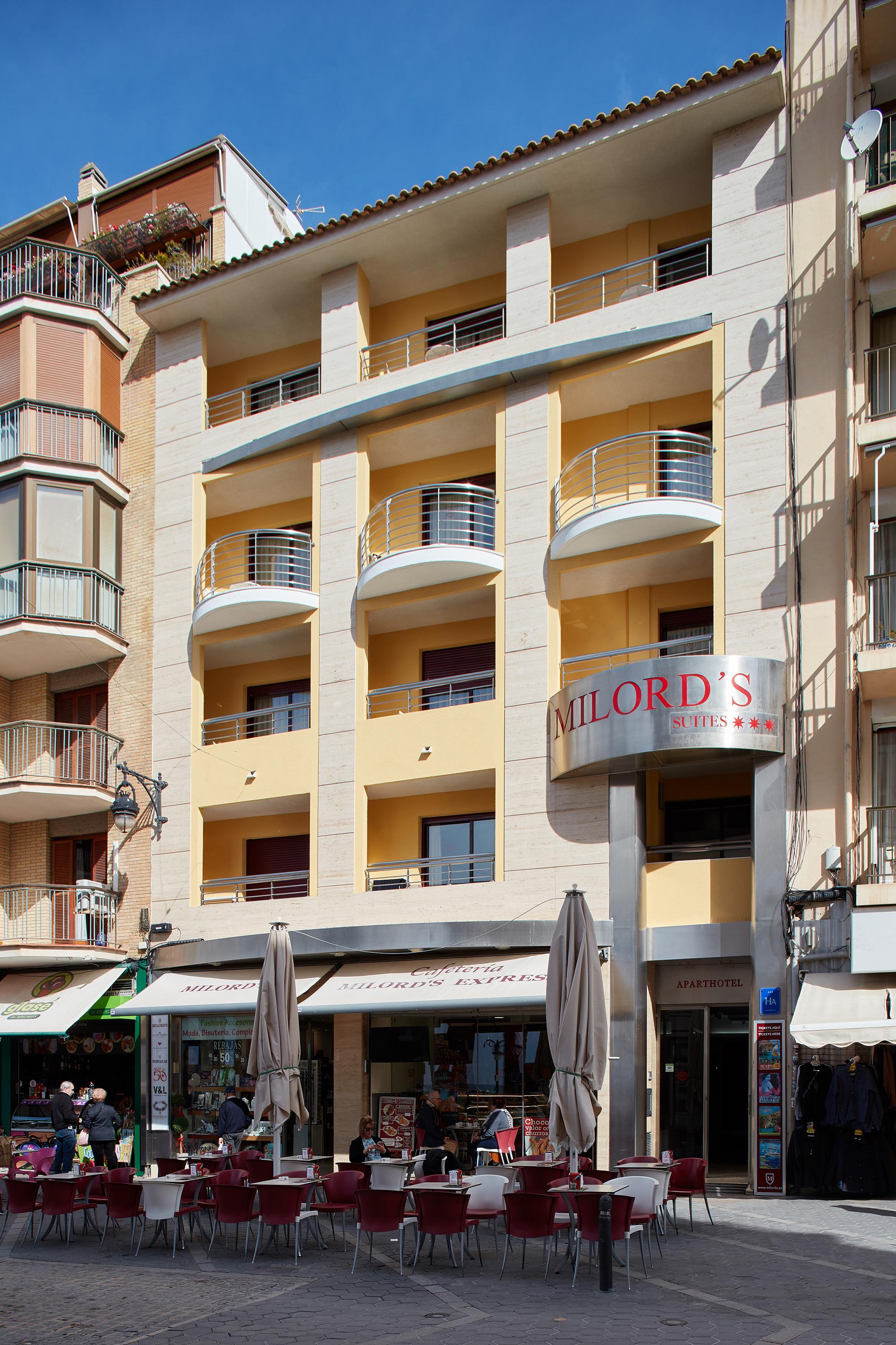 Aparthotel Milord'S Suites Бенидорм Екстериор снимка