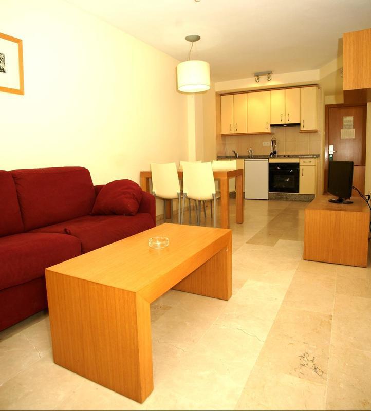 Aparthotel Milord'S Suites Бенидорм Екстериор снимка