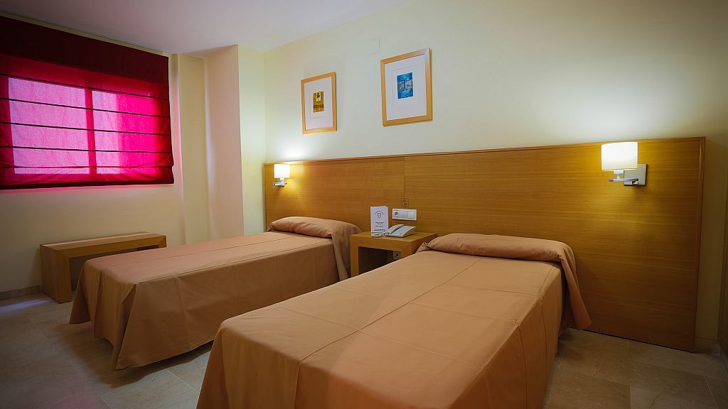 Aparthotel Milord'S Suites Бенидорм Екстериор снимка