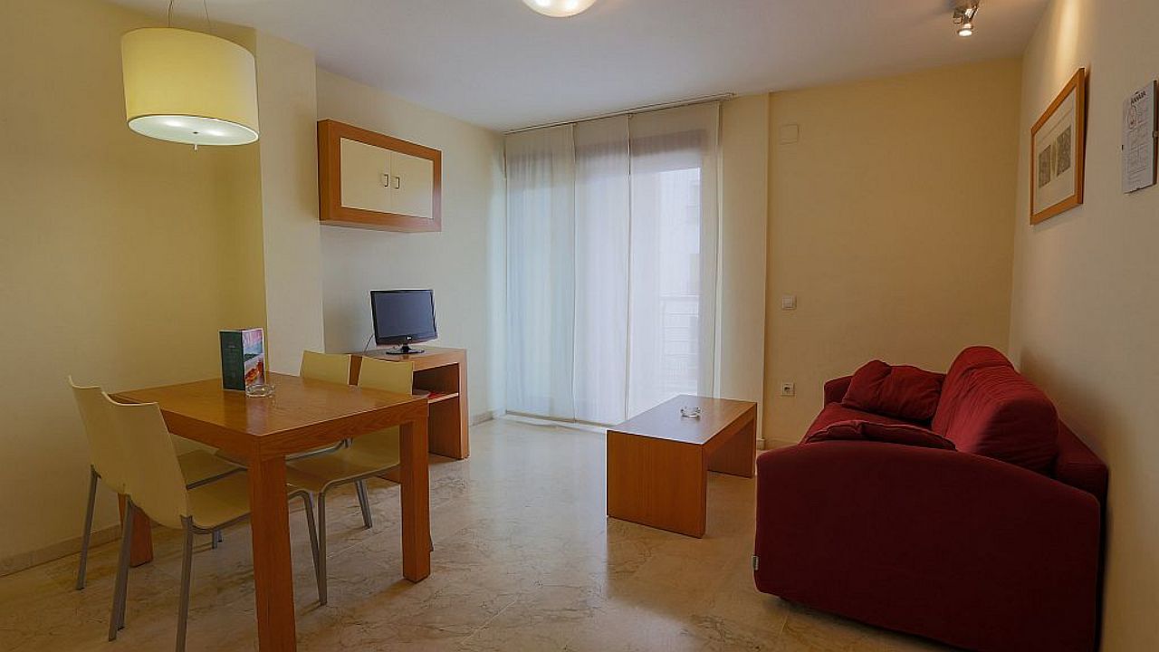 Aparthotel Milord'S Suites Бенидорм Екстериор снимка