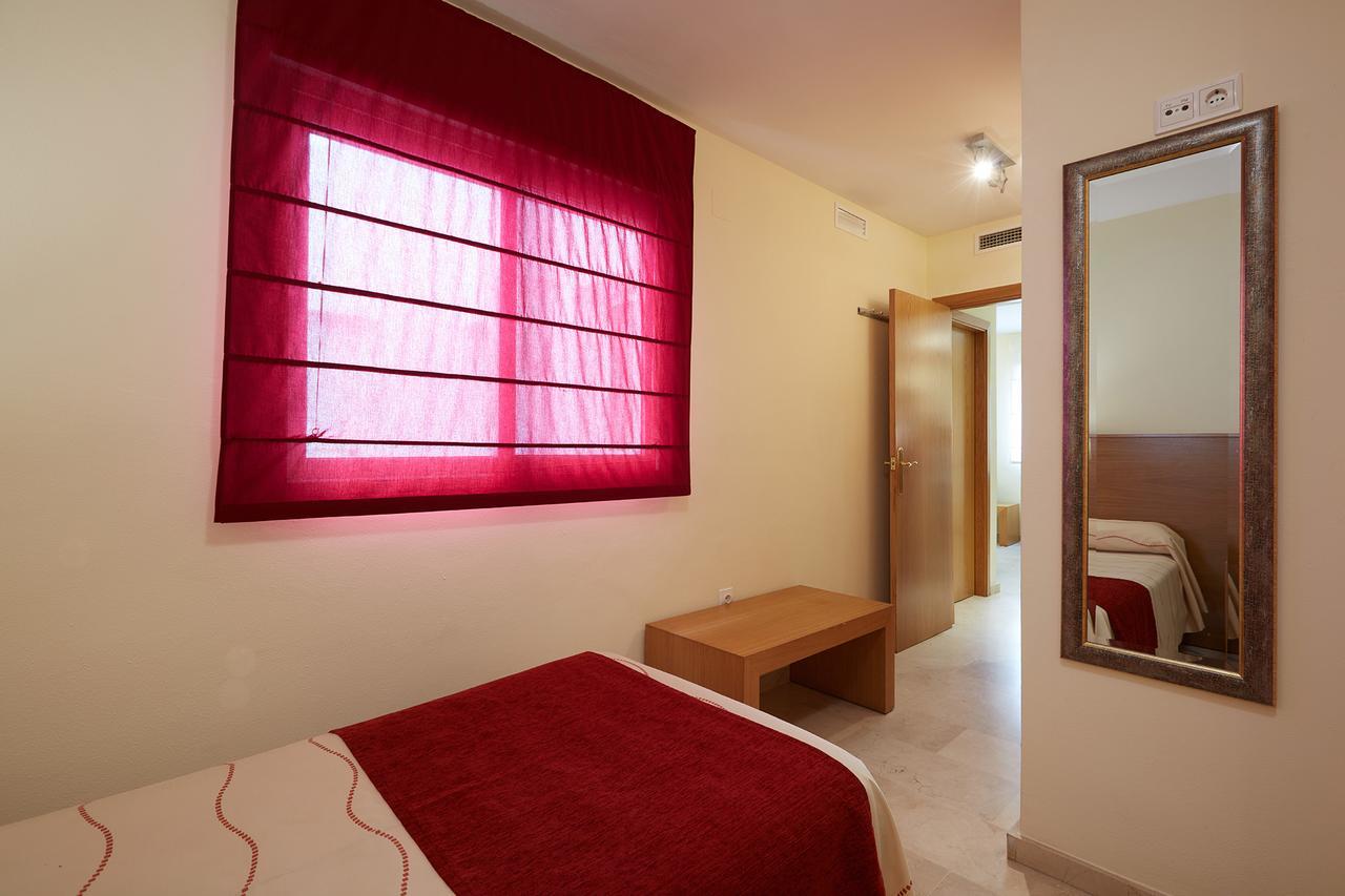 Aparthotel Milord'S Suites Бенидорм Екстериор снимка