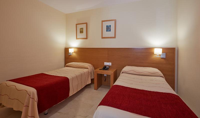 Aparthotel Milord'S Suites Бенидорм Екстериор снимка